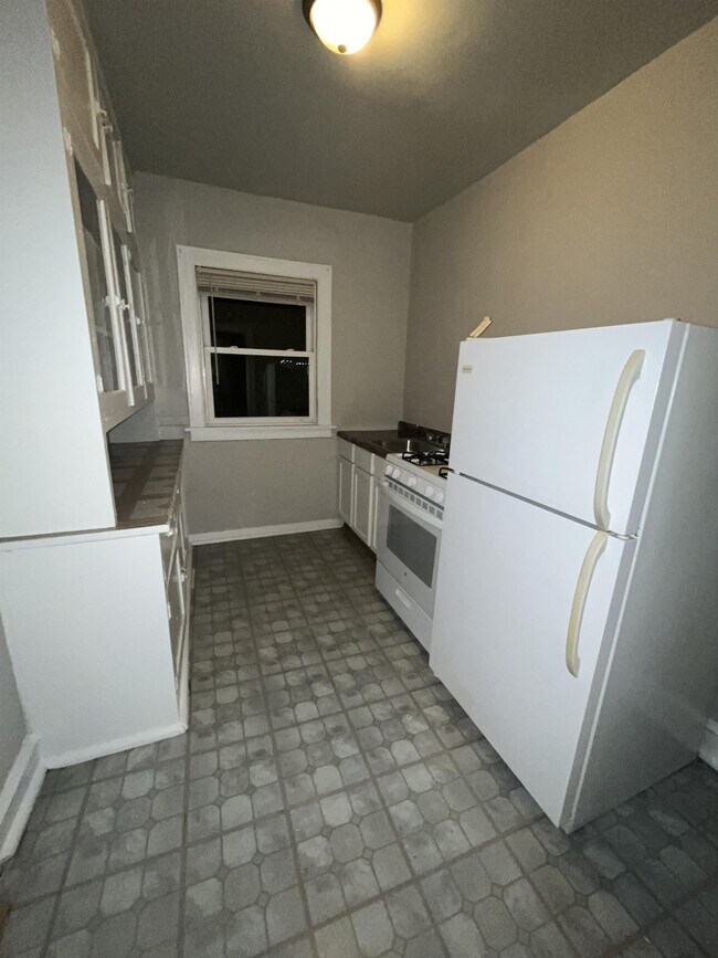 833 E 114th St, Whiting, IN 46394 House Rental in Whiting, IN