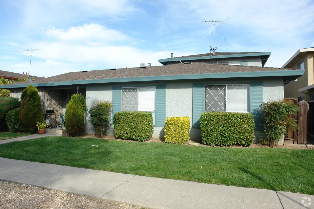 Building Photo - 1348 Essex Way