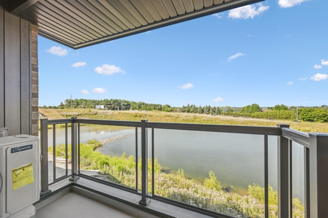 Building Photo - 95 Reverie Way