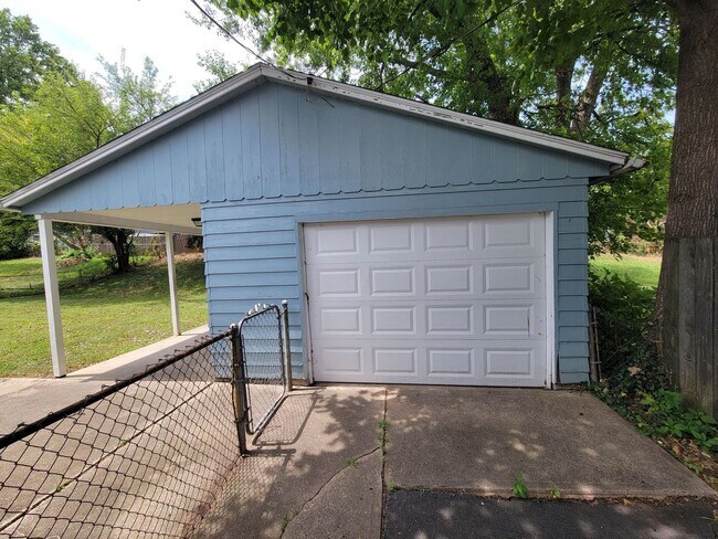 Building Photo - 3425 Annabelle Dr