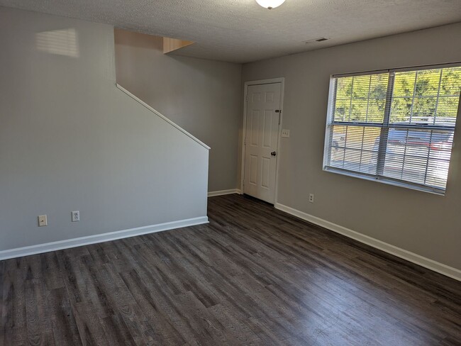 Building Photo - 2325 Old Forest Rd