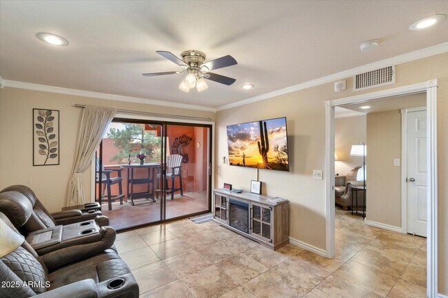 Foto del edificio - 4303 E Cactus Rd
