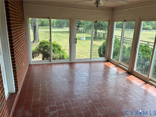 Building Photo - 14471 Mountain Rd