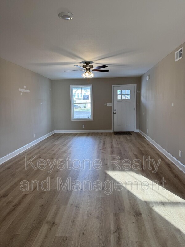Building Photo - 122 Ralph Ct