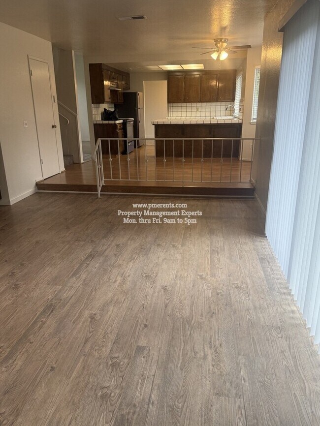 Foto del edificio - 9130 Cornwall Dr