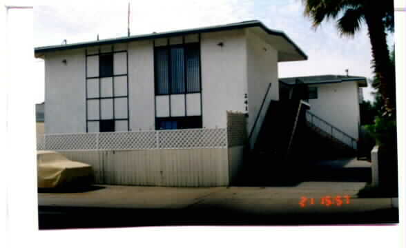 Primary Photo - 2415 Vanderbilt Ln