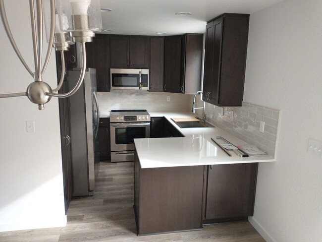 Foto del edificio - New Condo for Rent | Available February 1