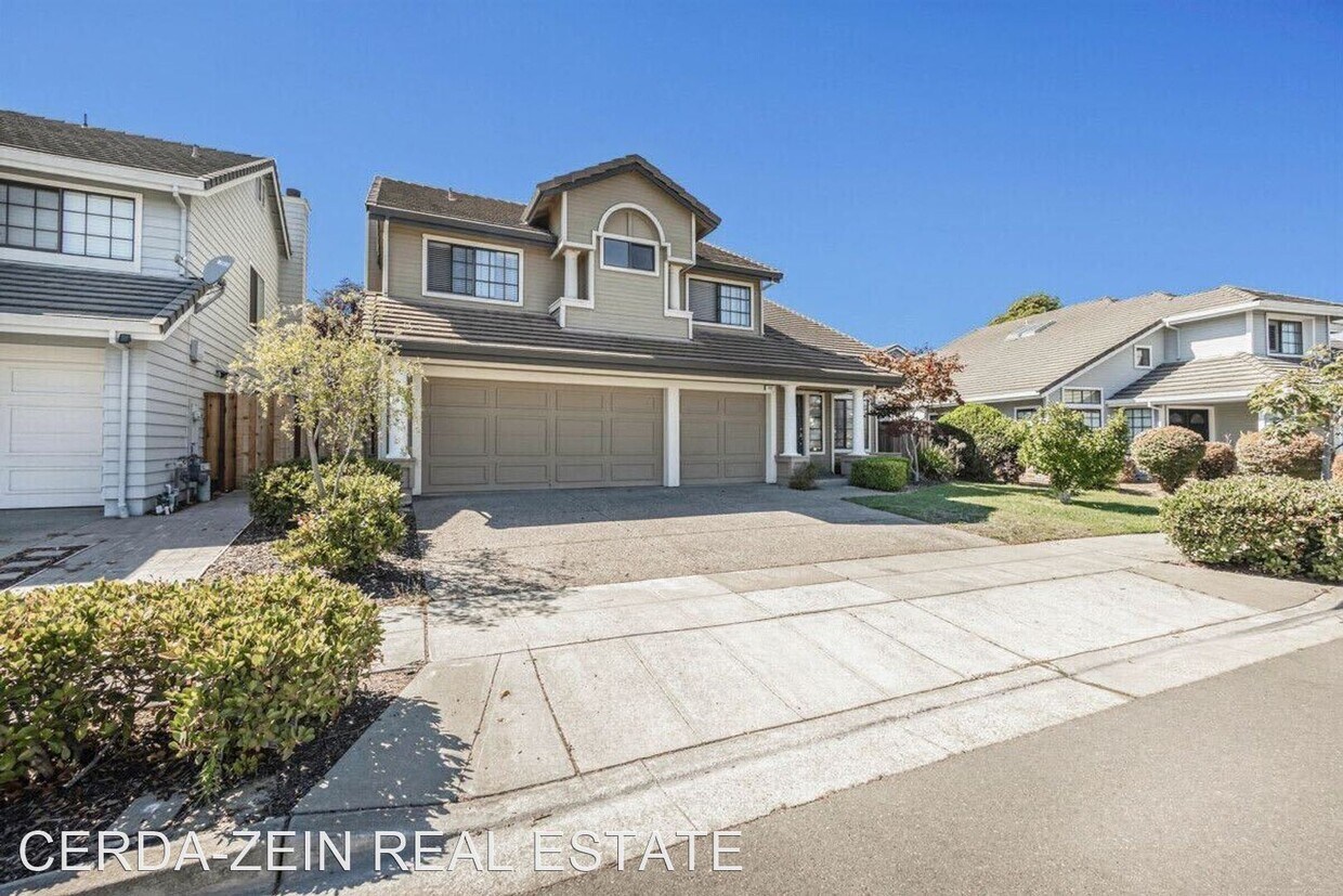 Foto principal - 4 br, 2.5 bath House - 39 Ross Road