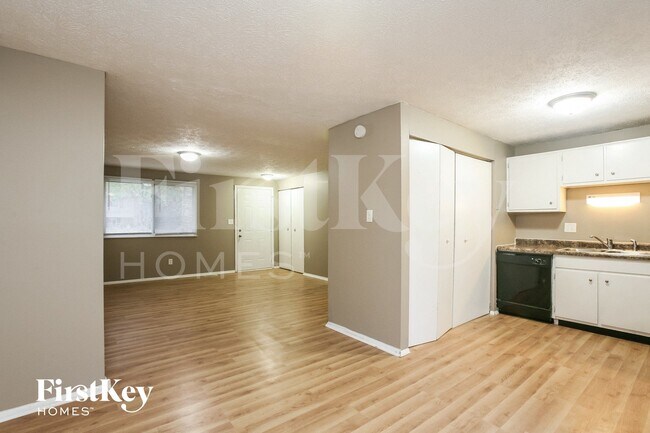 Foto del edificio - 3448 Alpine Pl