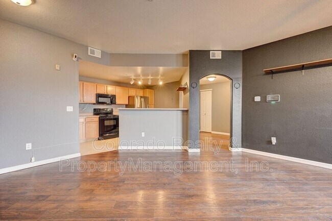 Building Photo - 5694 N Gibralter Way