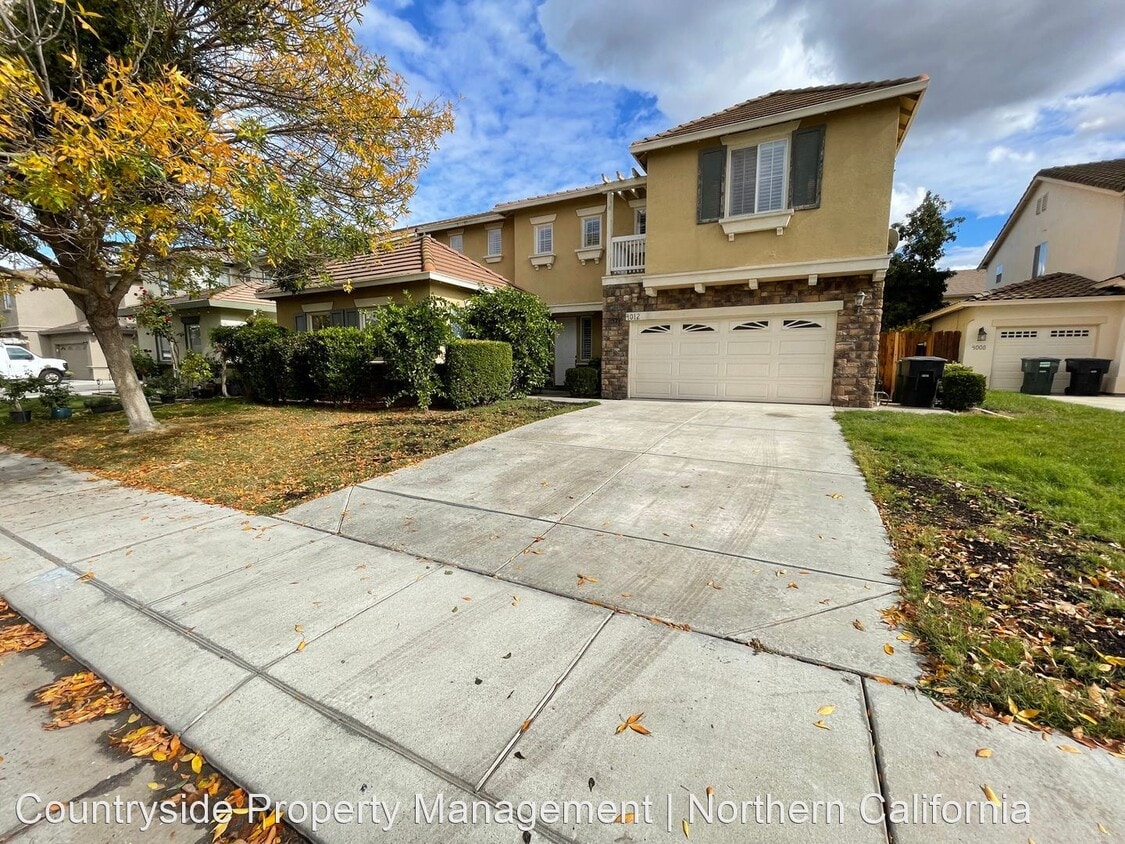 5 br, 3 bath House 4012 Rancho Mesa Court House Rental in Modesto