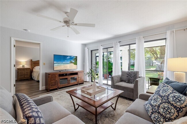 Foto del edificio - 600 Misty Pines Cir
