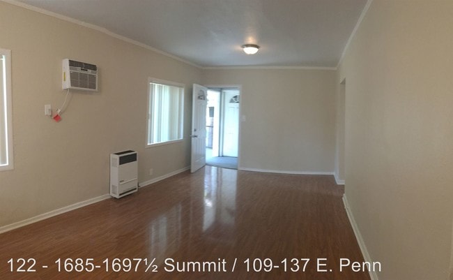 Interior Photo - 1685 N Summit Ave