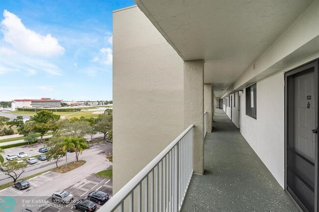 Foto del edificio - 2240 N Cypress Bend Dr