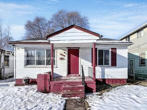 Building Photo - 18559 Mackay St