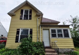 Building Photo - 1020 Columbia St