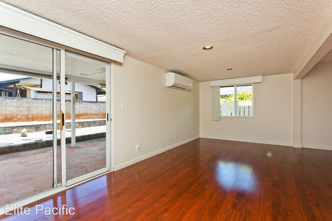 Building Photo - 3 br, 2 bath House - 95-877 Makaunulau St