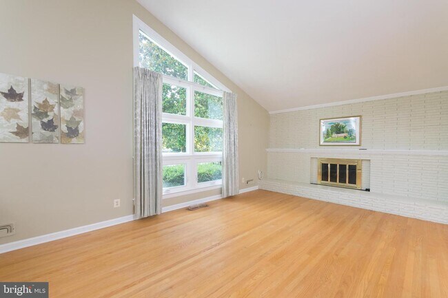 Building Photo - 7124 Park Terrace Dr
