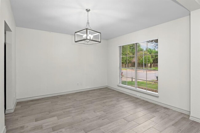 Building Photo - 2356 Vernell Way