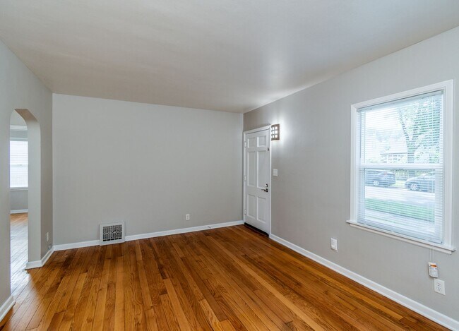 Foto del edificio - Rare home available for rent in Eken park!