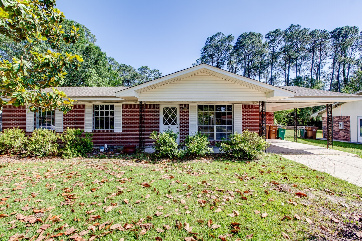 203 Palmyra St, Long Beach, MS 39560 House Rental in Long Beach, MS