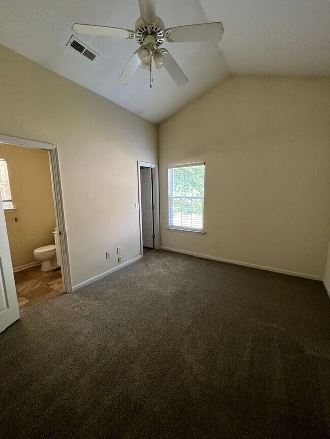 Foto del edificio - Charming 3BD/2BA Home at end of Cul-de-sac