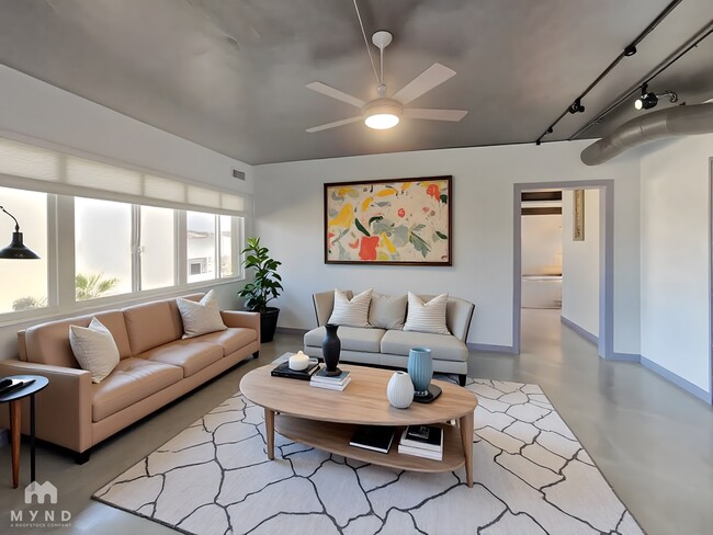 Building Photo - 349 E Thomas Rd