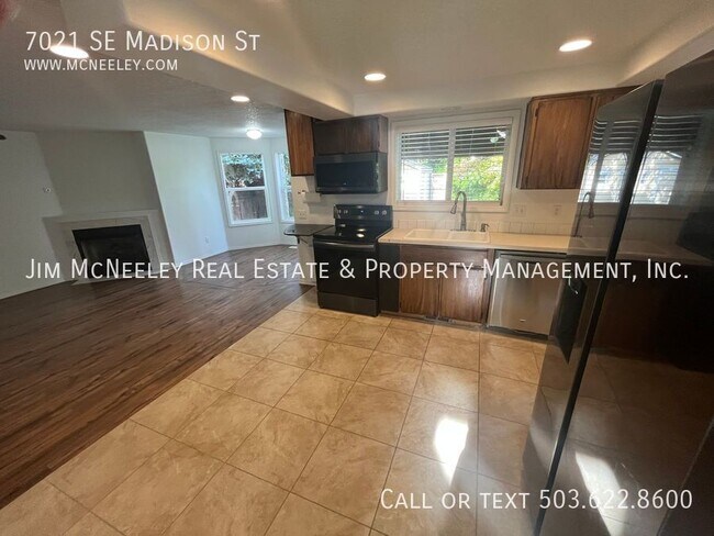Foto del edificio - 7021 SE Madison St