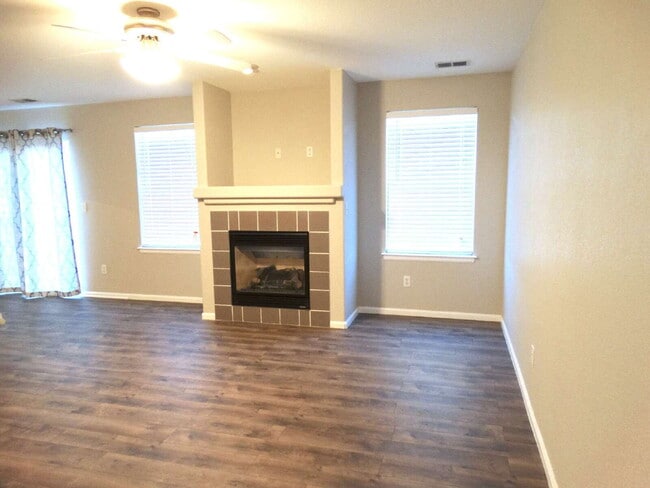 Photo - Fantastic Updated 3 Bed 2 Bath 2 Car Garage Duplex at Saddle Rock Ridge in Cherry Creek Schools!! Apartment