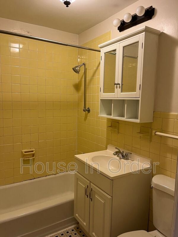 Building Photo - 30 Edgemont Rd