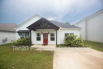 Building Photo - 30 Vineyard Dr