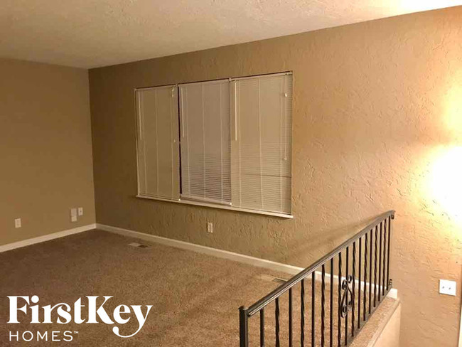 Building Photo - 4900 Dorsie Dr
