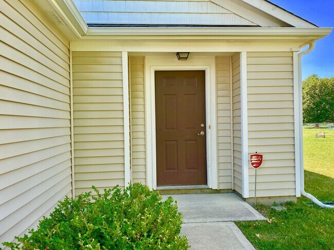Foto del edificio - Great 3 Bedroom 2 Bathroom Ranch Style Hom...