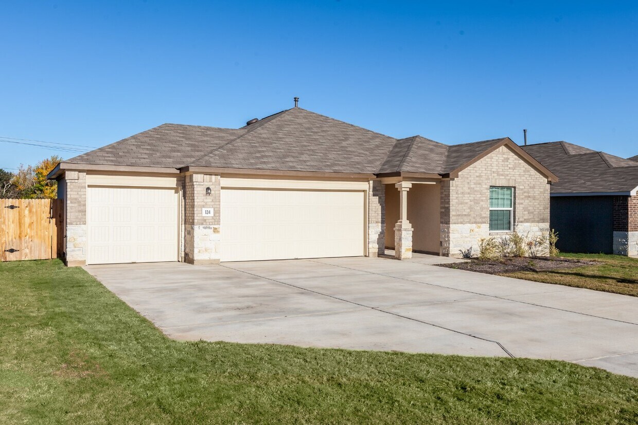 Brand New 3/2+Study with 3 car garage Apartment for Rent in Kyle, TX