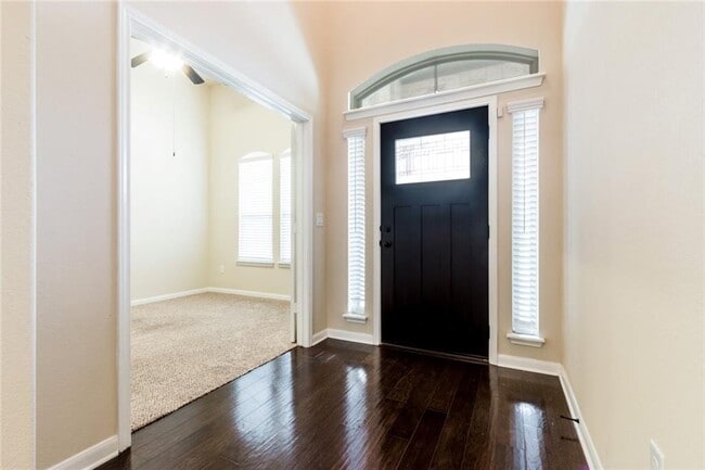 Foto del edificio - 1917 Tawakoni Dr