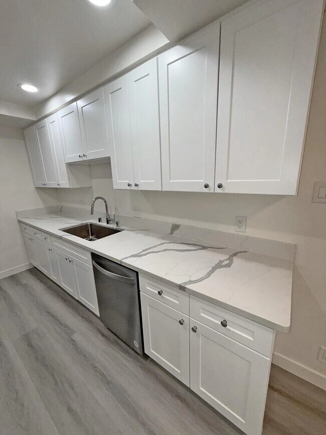 Foto del edificio - 10674 Holman Ave