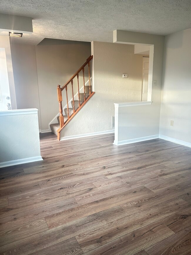 Building Photo - 6781 Brace Ct