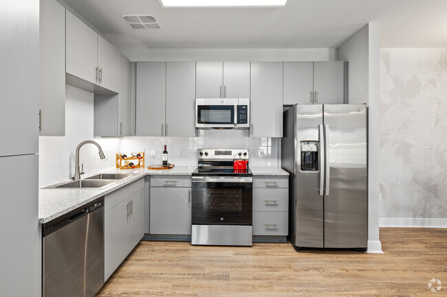 2BR, 2BA - 1,151SF - Kitchen - Zatitude at Freedom Tech Center