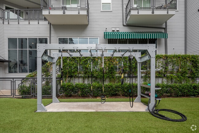 Outdoor Gym - The Cleo