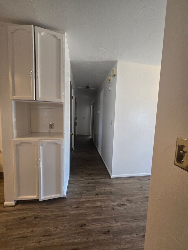 Foto del edificio - 3 BR 2 BA Available Now