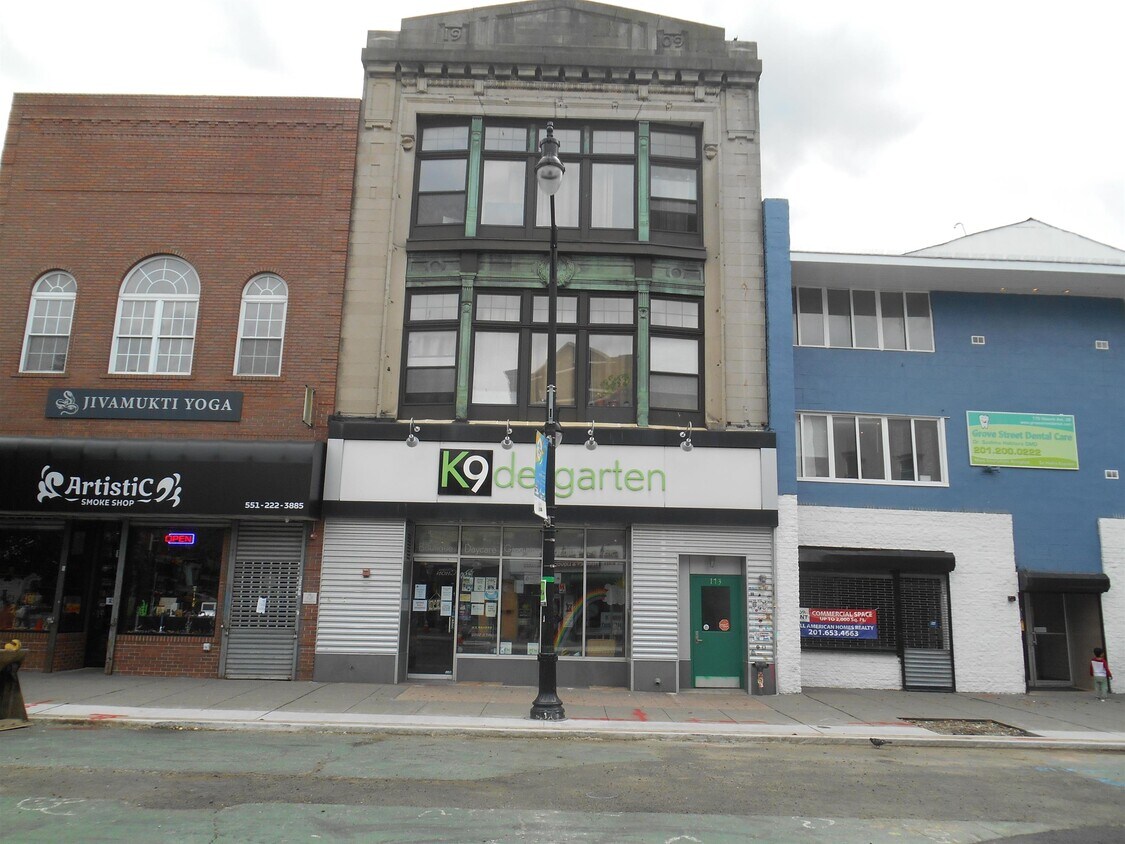 Foto principal - 173 Newark Ave