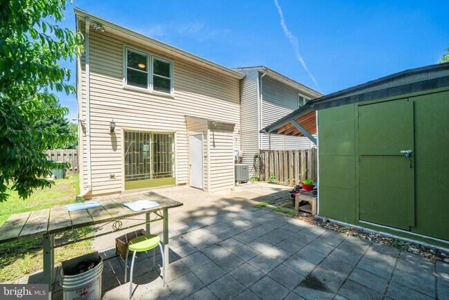 Foto del edificio - 9572 Inverary Ct