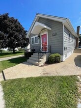 Building Photo - 1708 N Center St