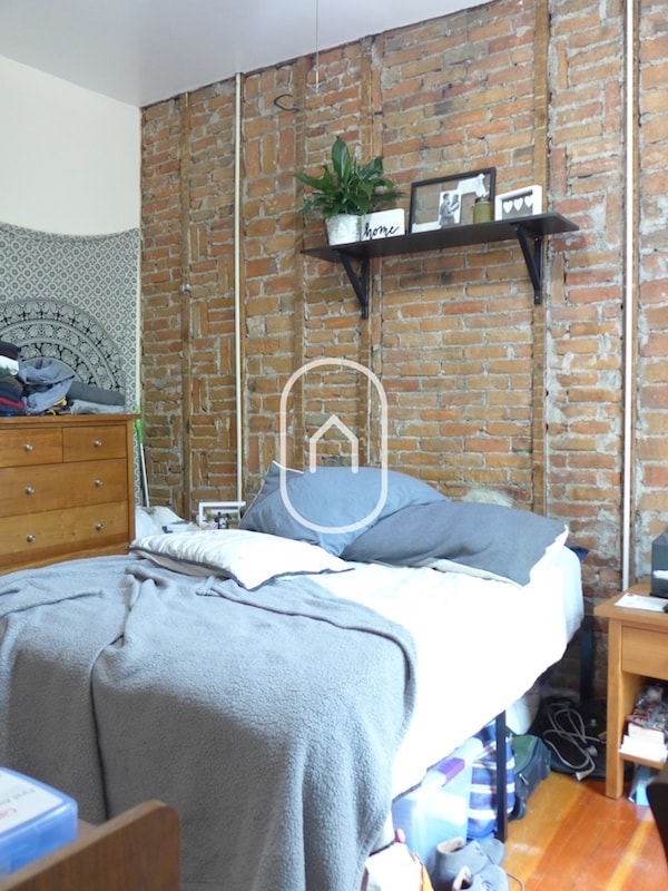 Building Photo - 39 Delle Ave