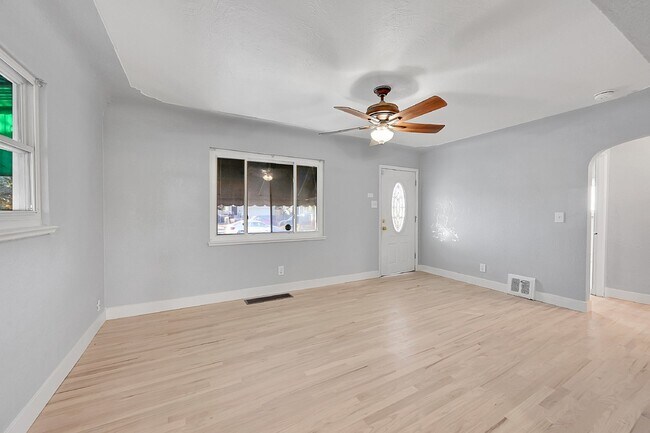 Foto del edificio - $2,295.00, Charming 4-Bedroom Home in Denver’s Vibrant Highland Neighborhood, plus $300 off the f...