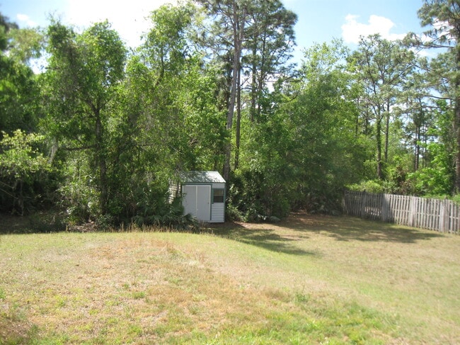 Building Photo - 18638 Hewlett Rd