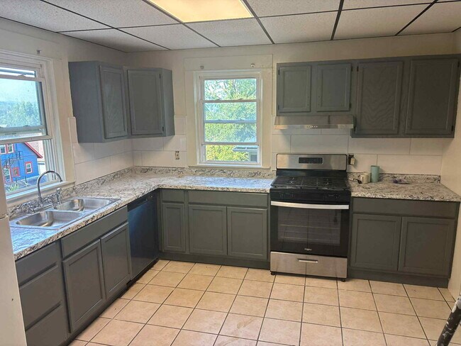 Foto del edificio - 127 Catherine St