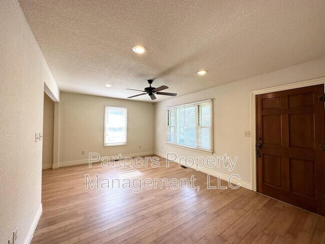 Foto del edificio - 1140 W Hendrix St
