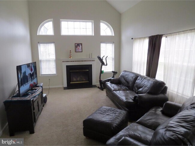 Foto del edificio - 31 Deerborne Trail