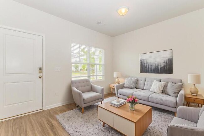 Building Photo - 256 Clydesdale Cir